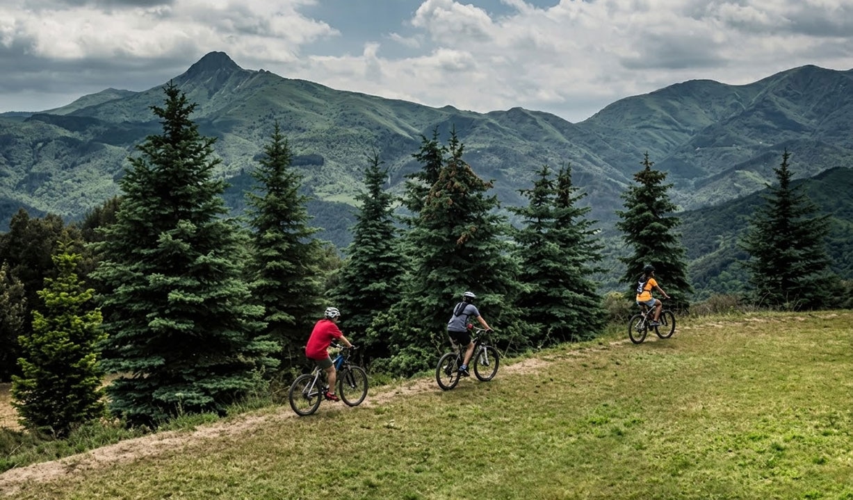 peoples on the mountain 